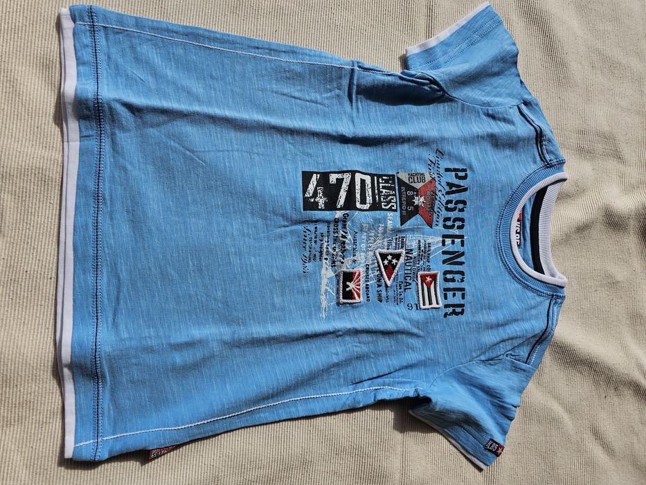 T shirts de menino 5 Anos novas com etiqueta