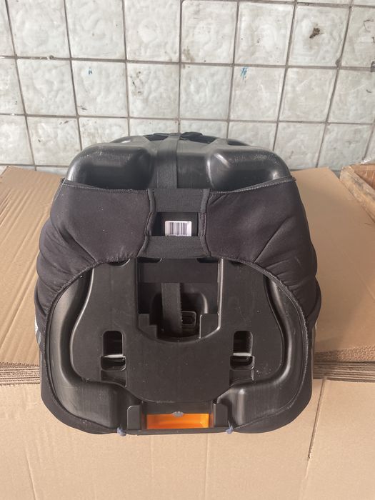 Продам автокрісло Chicco