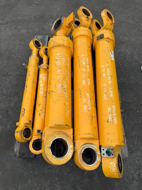 ładowarka Hyundai hl 960 komplet siłowników