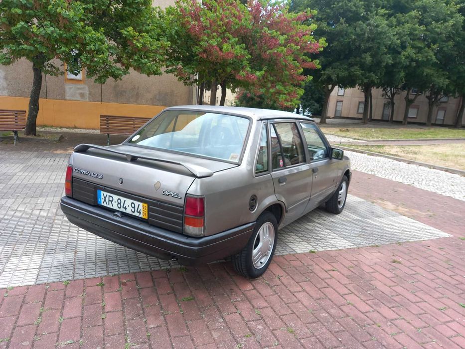 Opel corsa 1.2 s GL IPO em dia