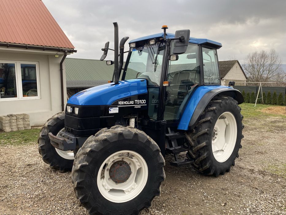New Holland TS100