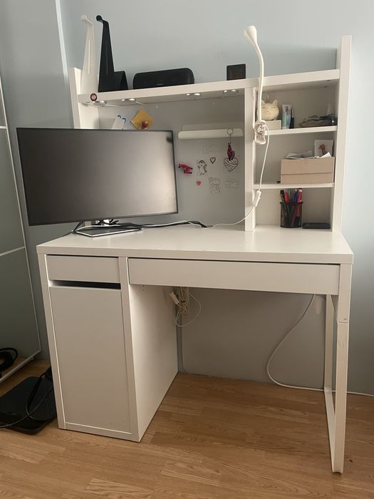 Biurko ikea MICKE ,kolor  biały, 105x50 cm
