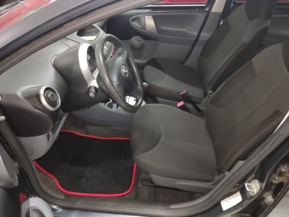 Toyota Aygo caixa automática