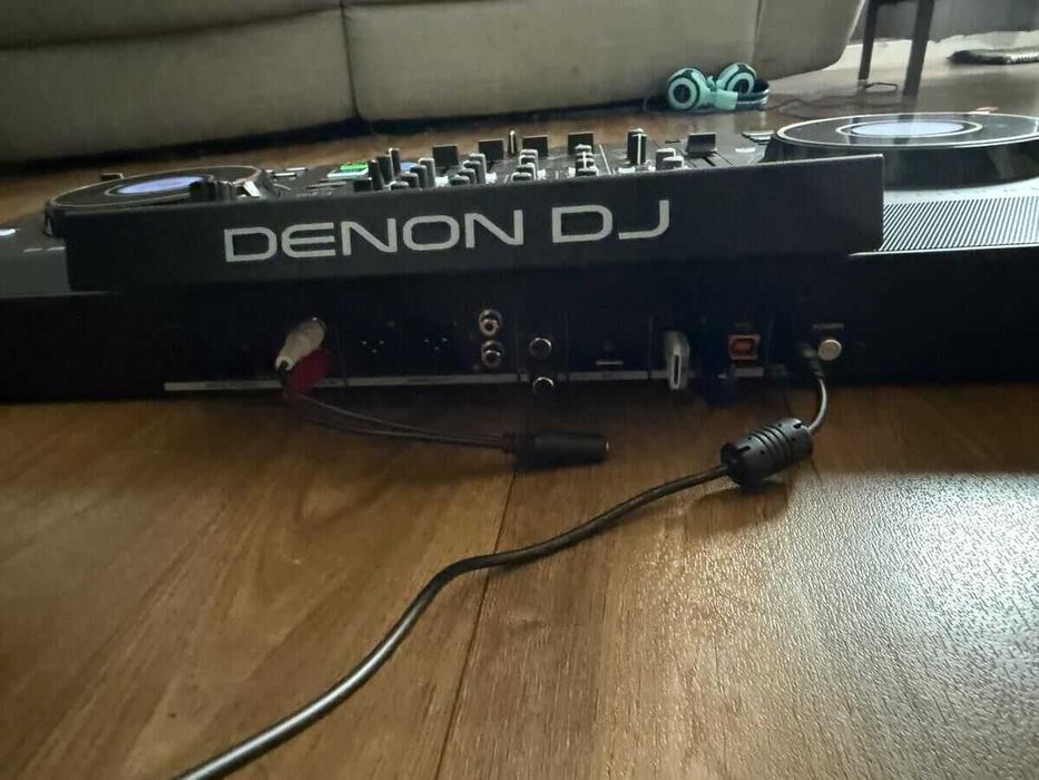 DENON SC LIVE 4 + DeckSaver + Case UDG + Stand Vevor
