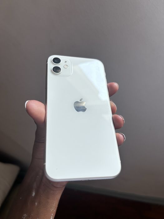 iPhone 11 quase novo em excelentes condições