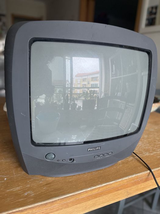 TV Philips compacta (sem comando)
