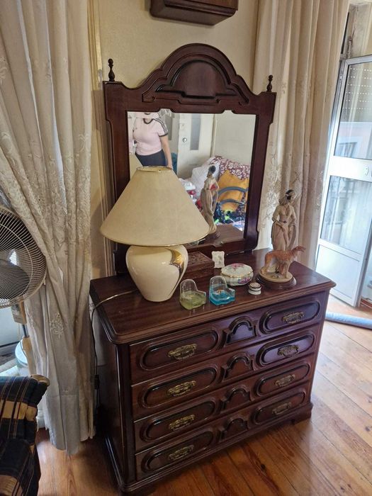 Conjunto de mobília de quarto em madeira maciça vintage