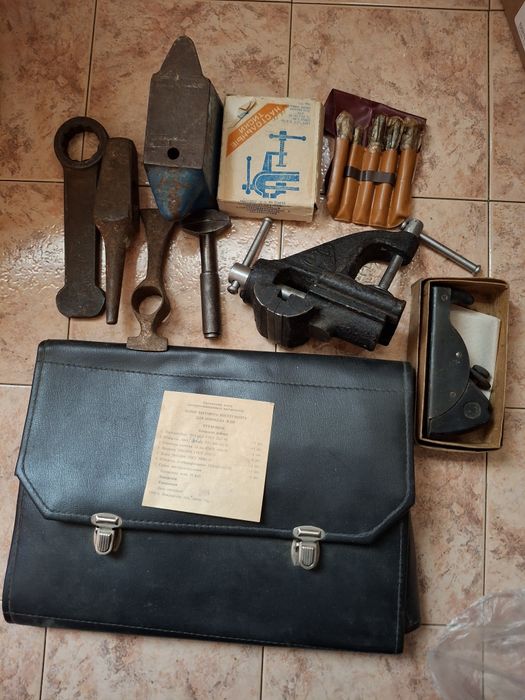 Инструмент набор, тиски нов, б/у