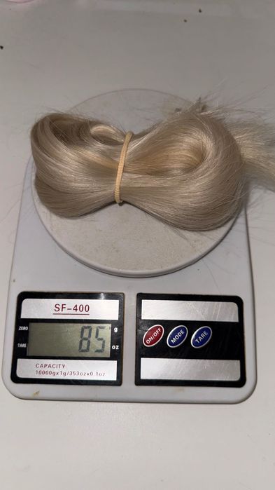 Натуральне волосся блонд