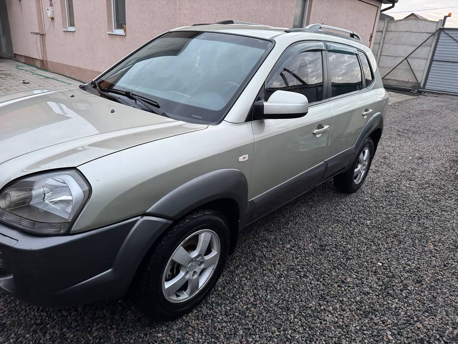 Продам Hundai Tucson, 2.0л 2008г