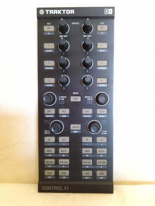 Traktor koontrol X1 + Traktor Kontrol Stand64585407043714121