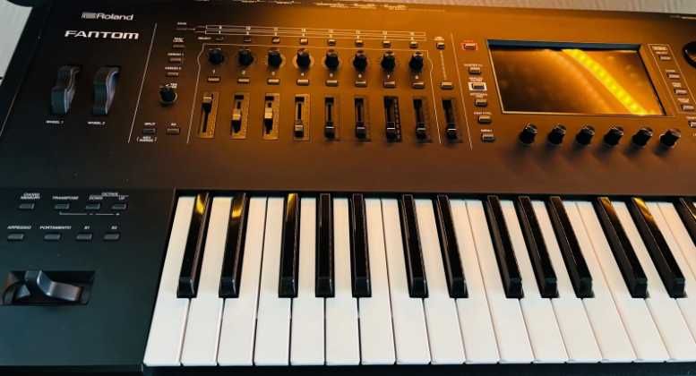 Roland Fantom 6 com exp EX