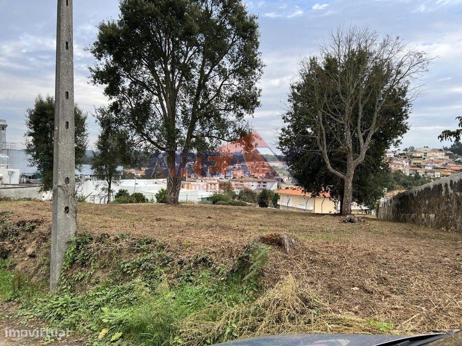 Terreno para construção, classificado no PDM como Espaço Residencia...