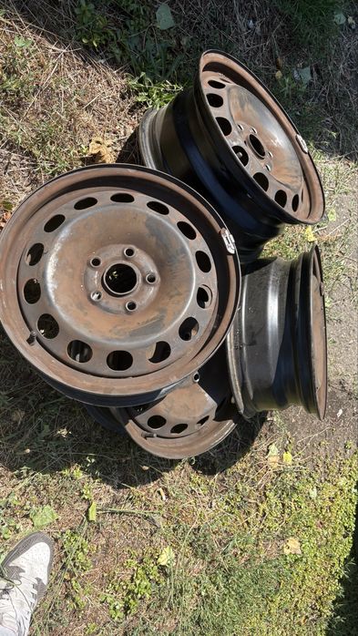 Продам 4 шт. сталевих дисків (штамповки) VW