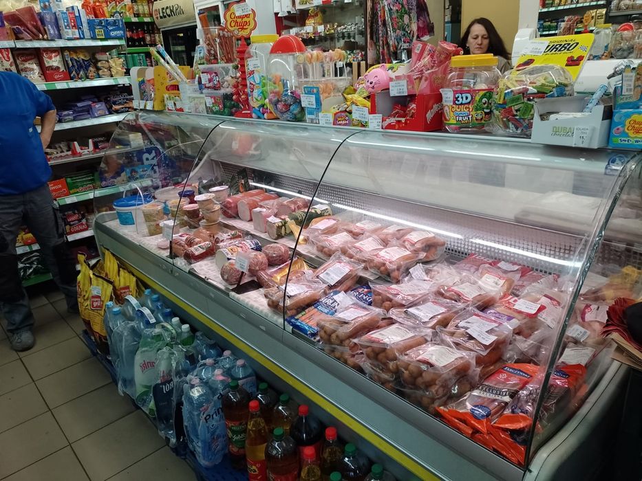 Lada chłodniczą CEBEA dł. 250cm szer 110cm wędlin serów nabiałregał wi