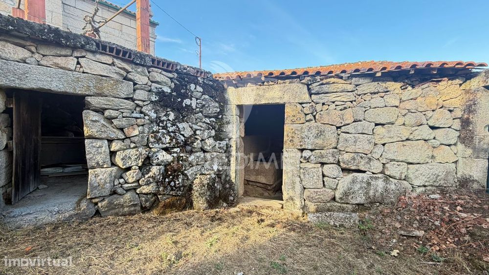 Imóvel Para Reconstruir – Vale De Cunho, Alijó