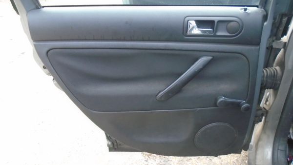 Para Peças Volkswagen Passat (3B3)