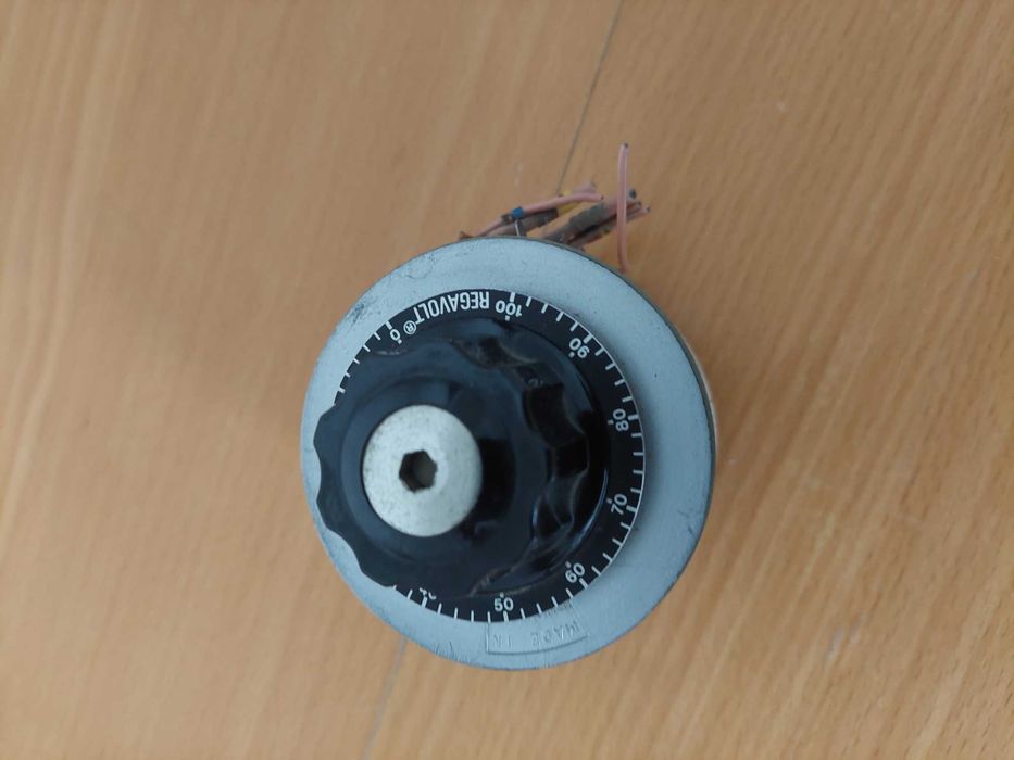 Autotransformator Regavolt 120V 1.75A Variac | Claude Lyons UK