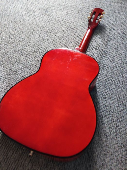 Нова класична гітара