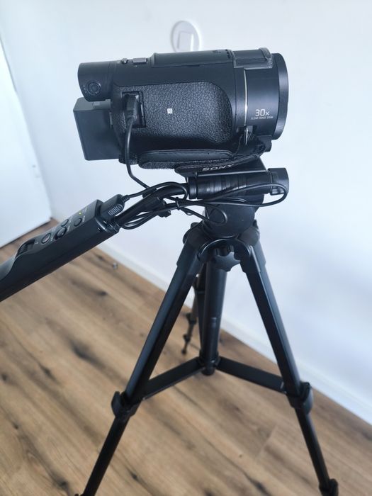 Câmara Sony FDR-AX 53 4K + Tripé Sony VCT-VPR1