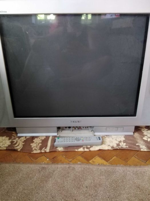 Продам телевизор sony