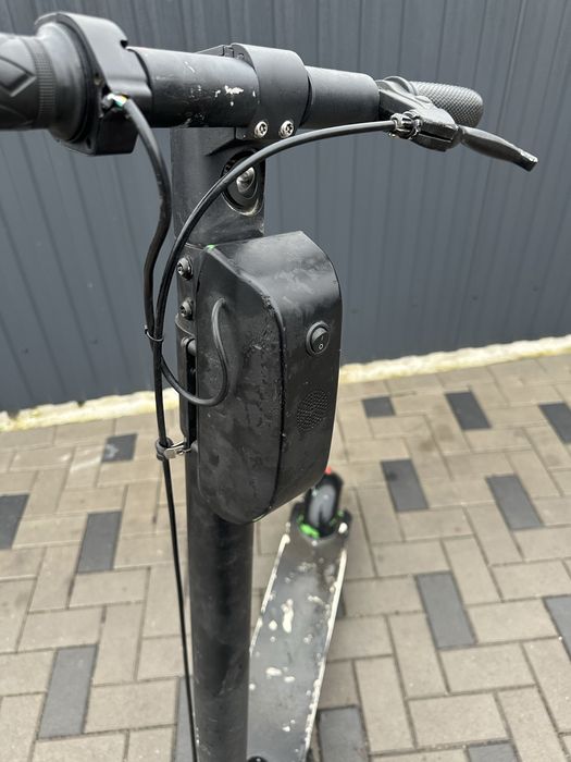 Продам самокат Lime