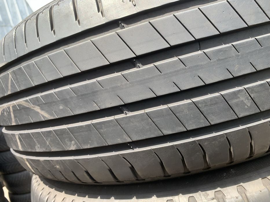 235/60R17 Michelin Latitude