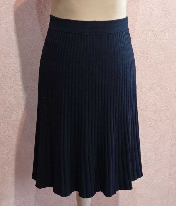Трикотажная черная гофрированная юбка,  Esprit (Германия).