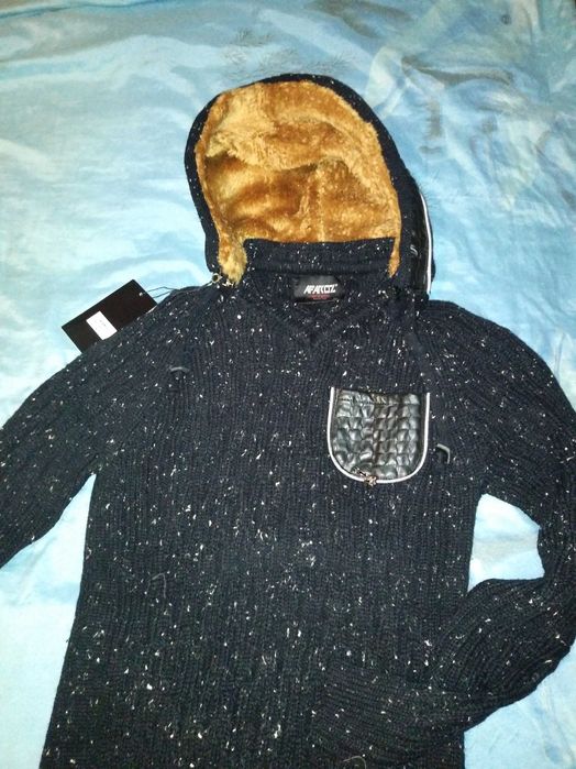 Sweter avaroz nowy, z odpinanym kapturem, XL