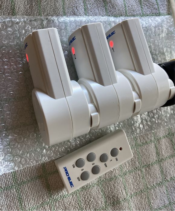 PRO-ELEC Gniazdko na pilota,wersja angielska