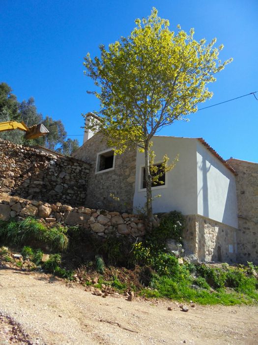 Casa à venda em Favacal- Penela