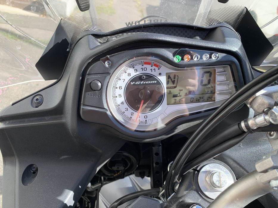 Продам suzuki  V-strom  DL650