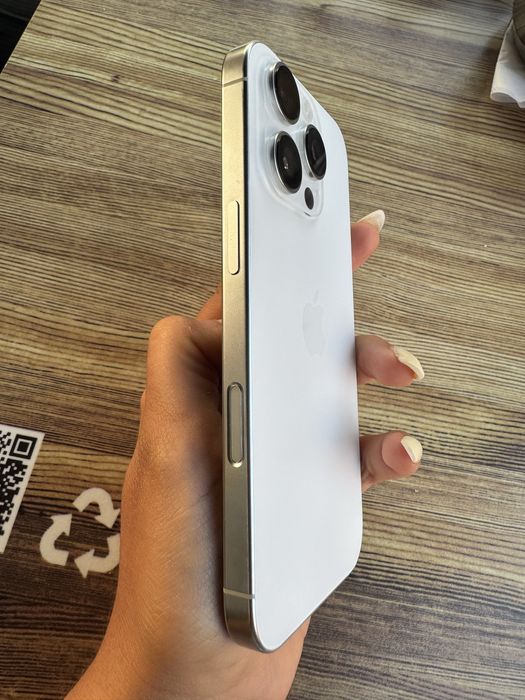 Iphone 16 pro - 256gb (ABERTO DIA 03/08)