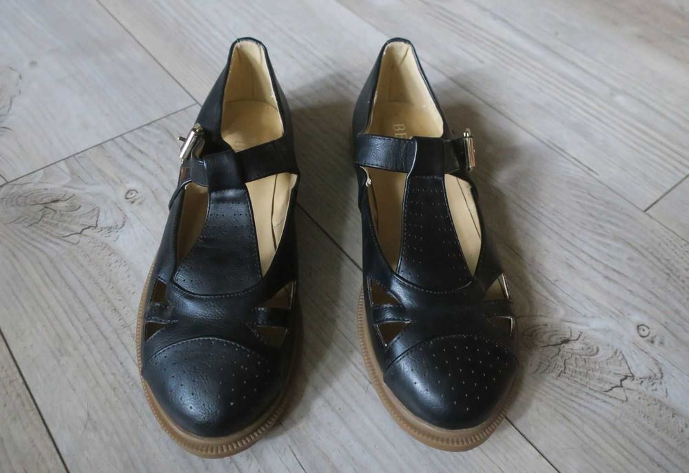 Nowe buty rozm 39 Bebo