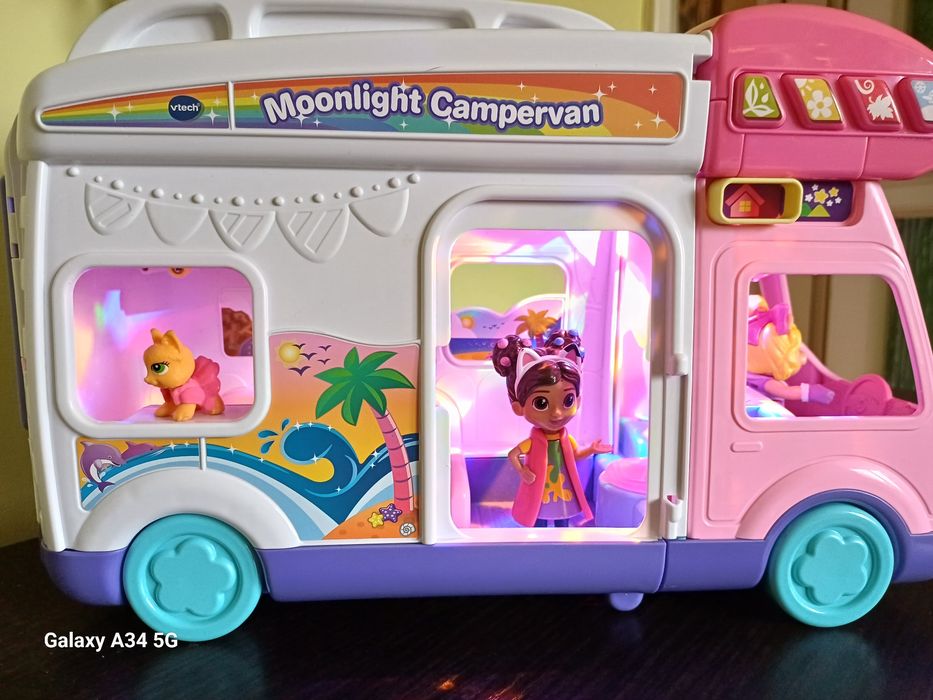 Kamper multimedialny magiczny dla lalek