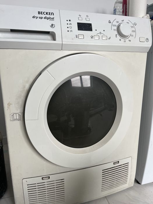 Maquina de secar usada com marcas de uso
