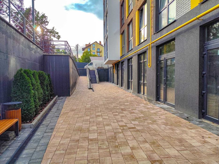 39,3м.кв. Квартира+ лоджия з розвинутою інфраструктурою.