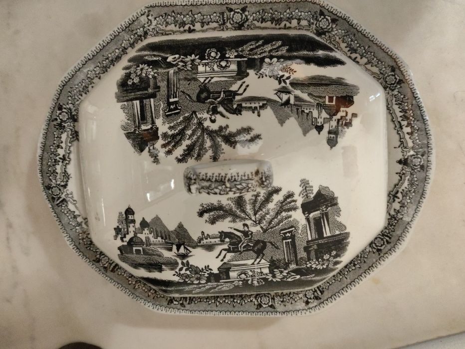 Terrina e travessa Sacavém