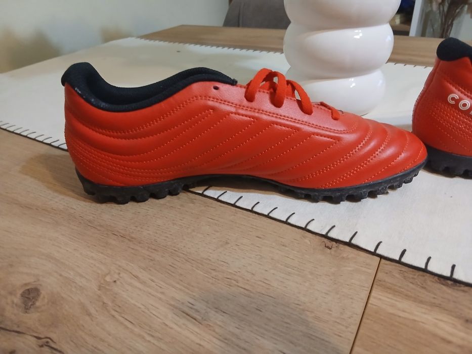 Chuteiras de grama sintética (adidas  Copa)