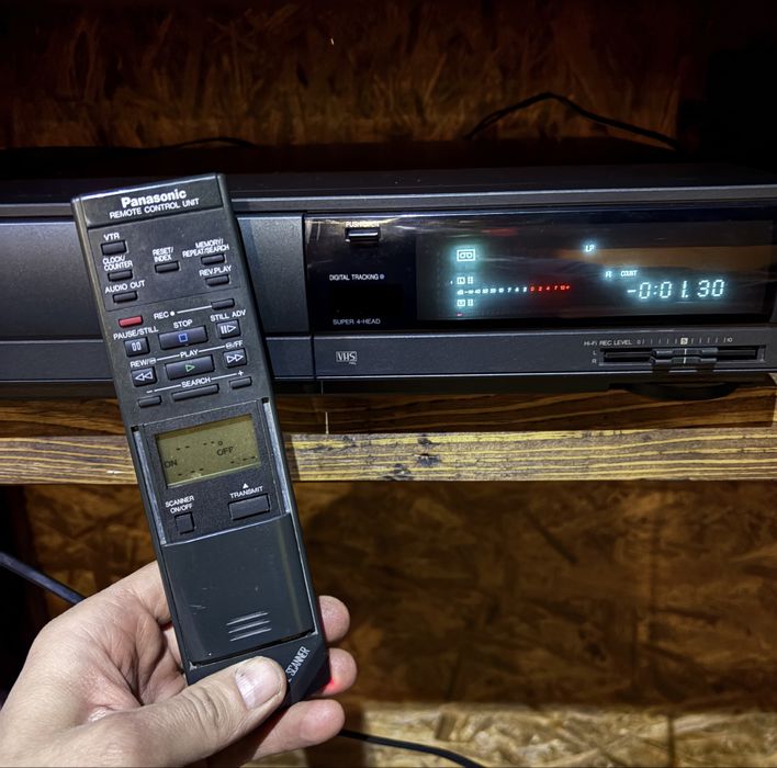 Відеомагнітофон  Panasonic nv f65 hi-fi