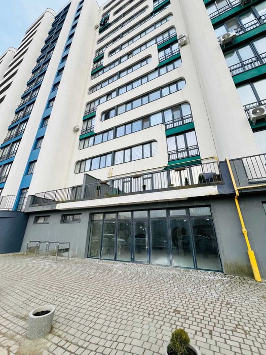 Продаж фасадного комерційного приміщення вул. Трускавецька