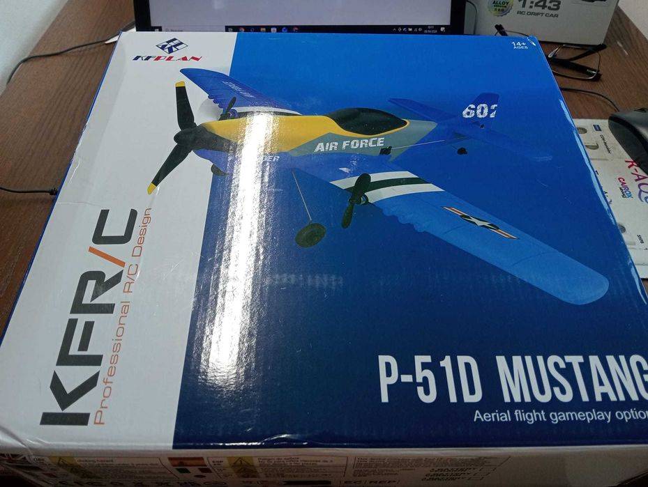 Avião RC KFPLAN P-51D Mustang - Profissional