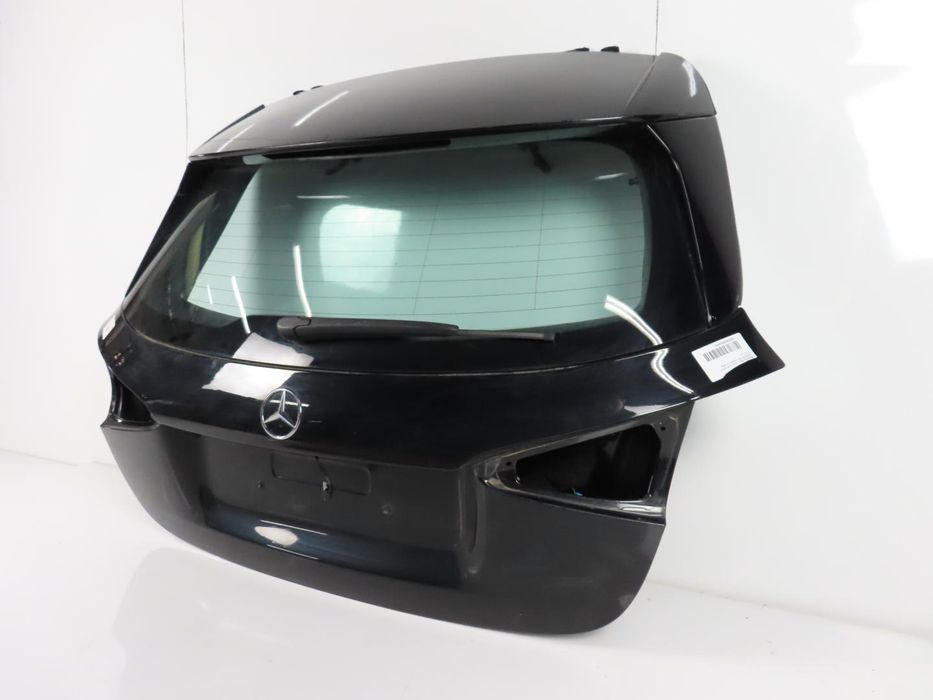 Tampa Da Mala Mercedes-Benz A-Class Ref: A1777401400 2018 - 2025