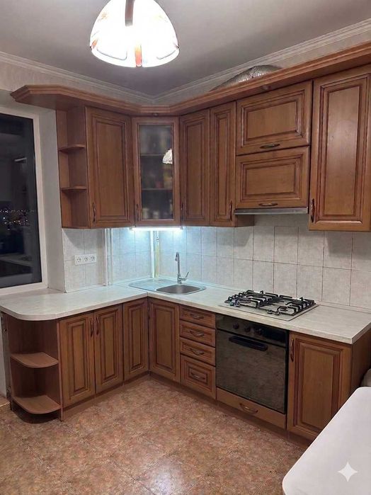 Продам кухню в гарному стані.