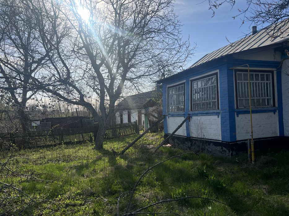 Продам хату в селі срочно!!