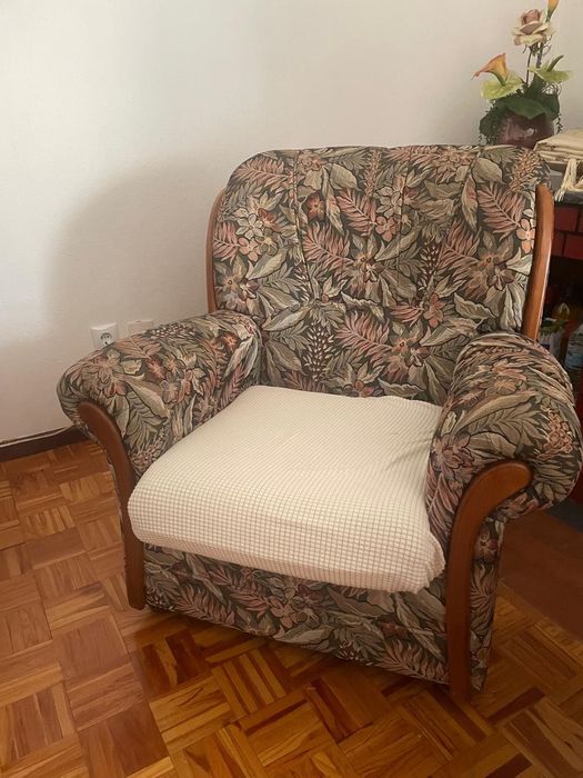 Sofá e 2 poltronas