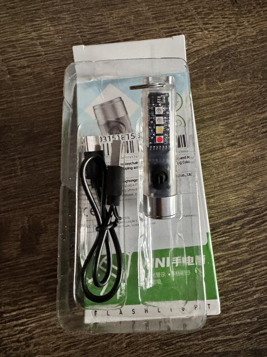 Фонарик карманный мини