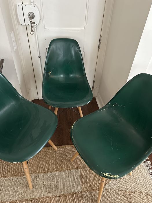 Cadeiras de plastico usadas