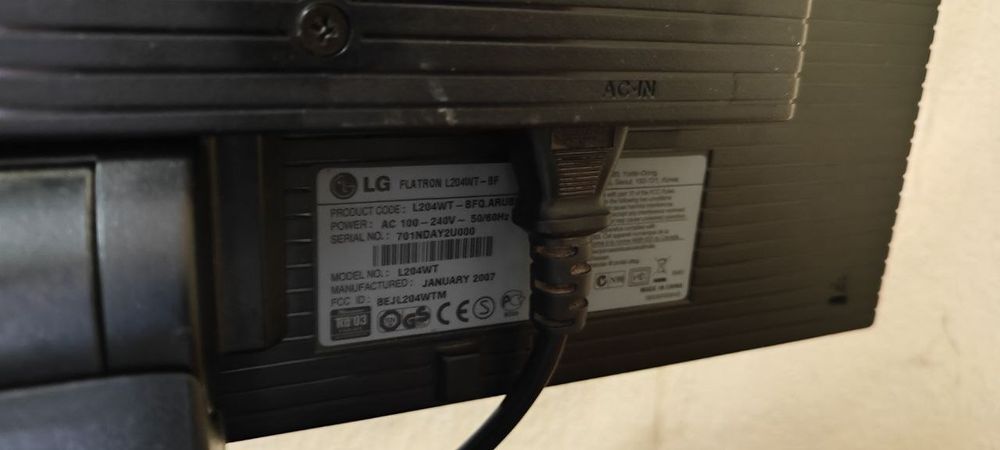 Монитор LG Flatron L204WT