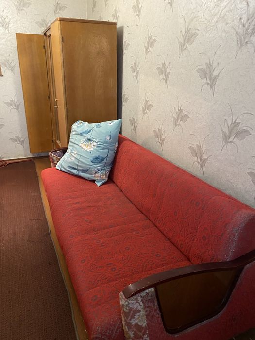 Старі різні меблі, безкоштовно